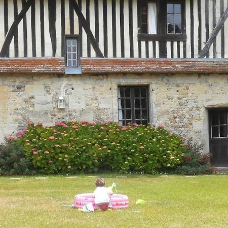 La Ferme Du Chateau Villa Fauguernon Exterior photo