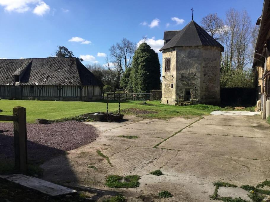 La Ferme Du Chateau Villa Fauguernon Exterior photo